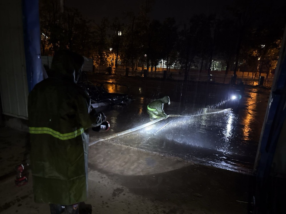 風(fēng)雨中的擔(dān)當(dāng)！陜煤建設(shè)銅煤公司基層項目部強(qiáng)降雨應(yīng)對紀(jì)實