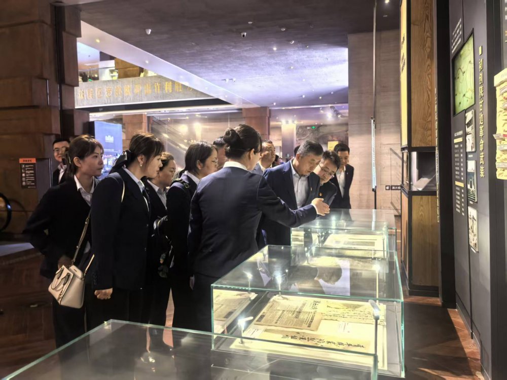 陜煤建設(shè)物資設(shè)備管理黨支部開(kāi)展“緬懷革命英烈，傳承紅色基因”主題黨日活動(dòng)