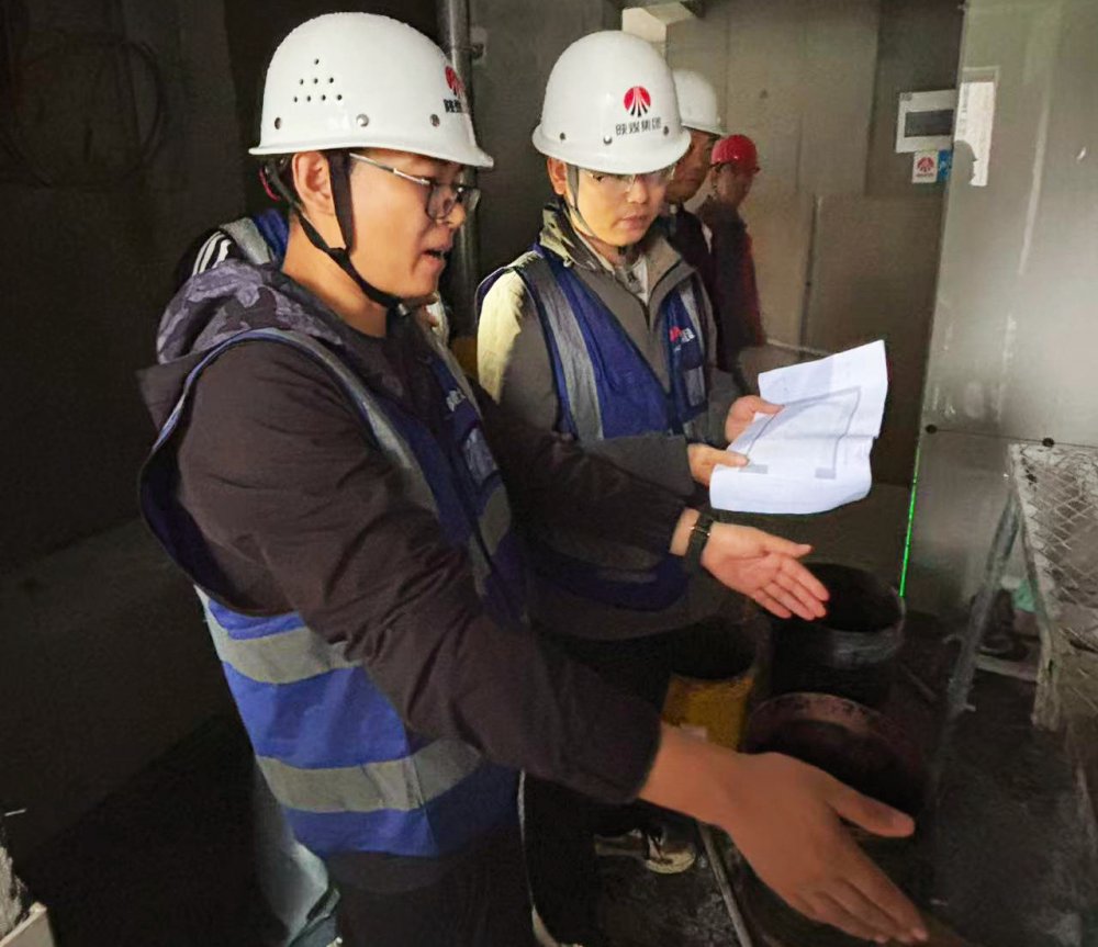 陜煤建設(shè)直屬第六項目部：工地上的紅星與國旗，致敬雙節(jié)最美的堅守