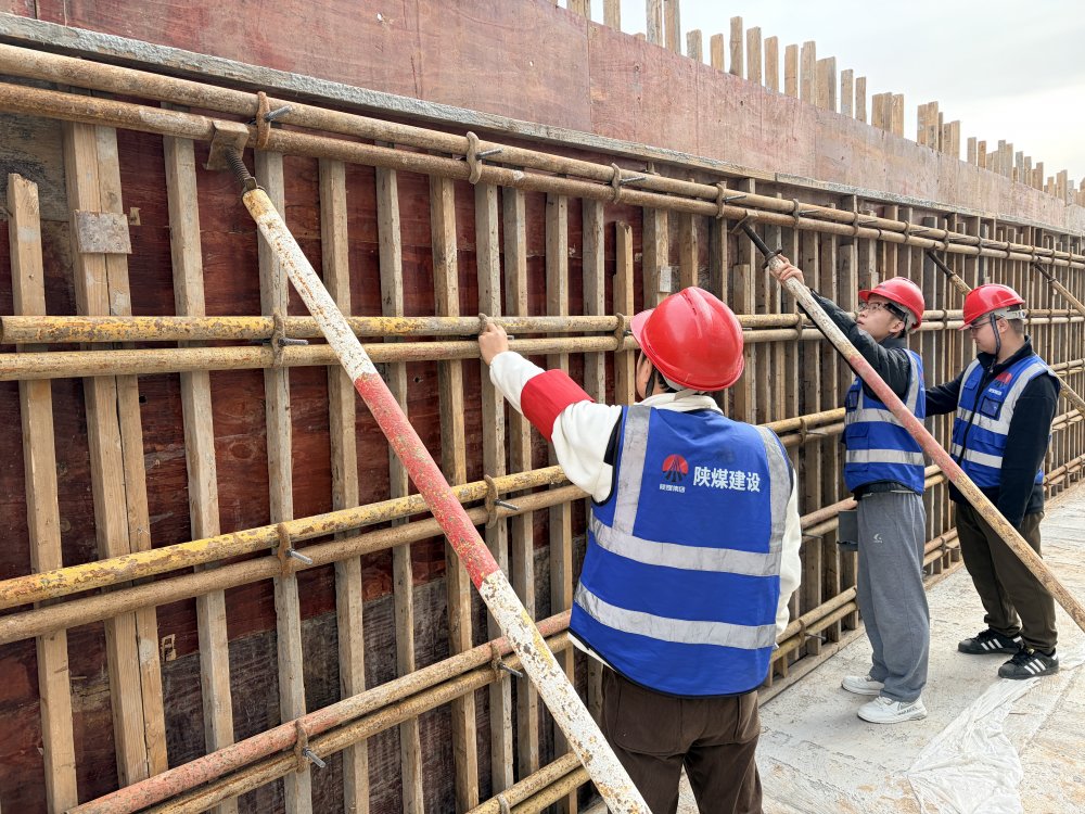 陜煤建設(shè)韓城分公司土建一項目部：青春護(hù)航安全線，百日攻堅里的“硬核”擔(dān)當(dāng)