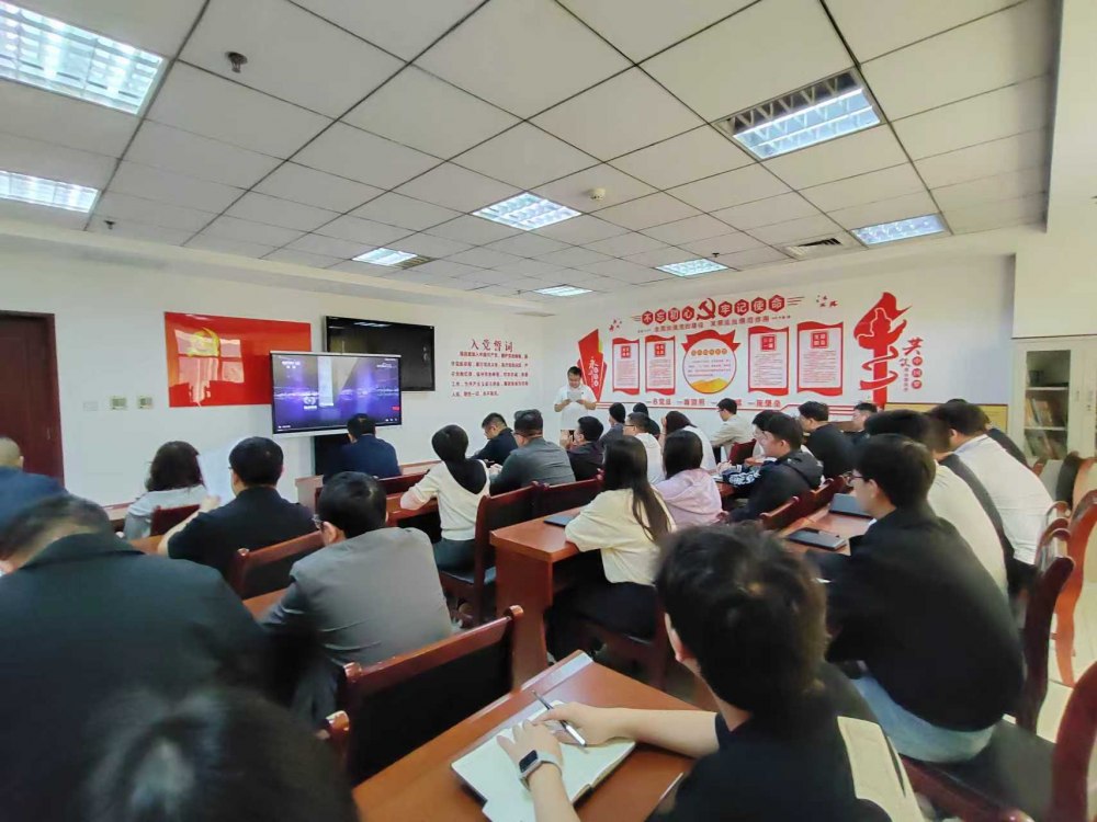 陜煤建設(shè)煤礦運營服務(wù)分公司：深學(xué)賀信精神 凝聚青春力量