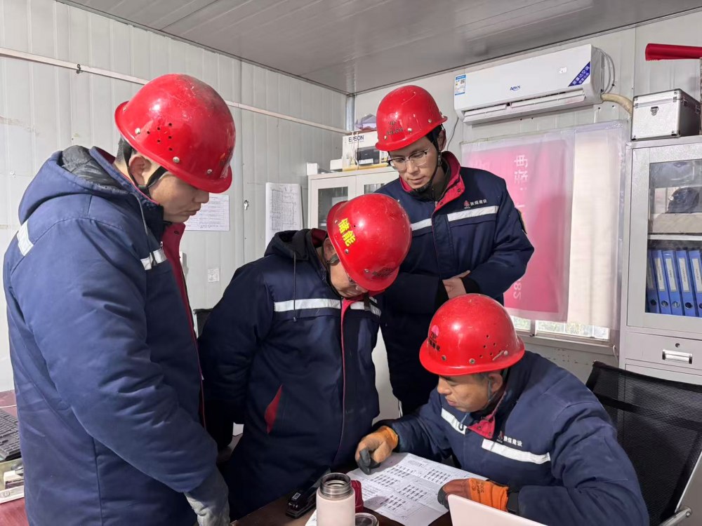 陜煤建設(shè)機(jī)電安裝公司新能源項(xiàng)目部：抓項(xiàng)目、強(qiáng)管理、穩(wěn)安全 精準(zhǔn)發(fā)力開新局