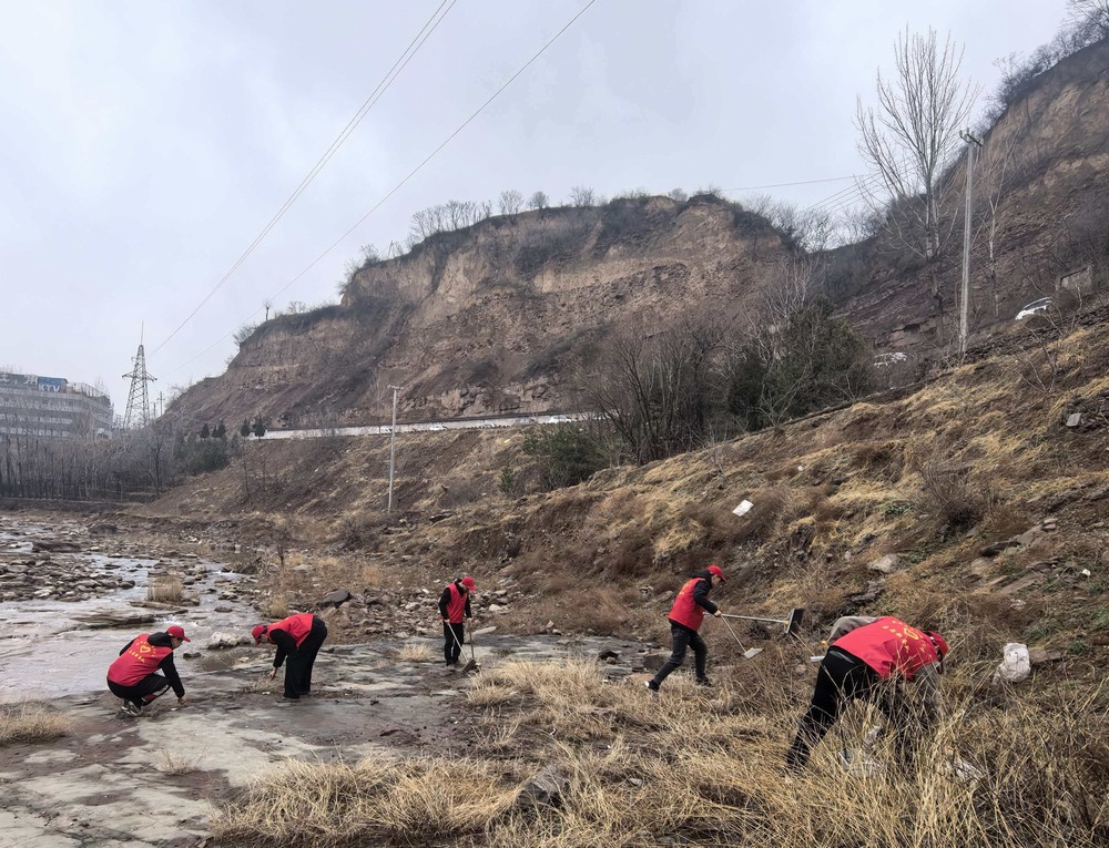 陜煤建設(shè)礦建二公司王峰項(xiàng)目部：傳承雷鋒精神 彰顯青年擔(dān)當(dāng)
