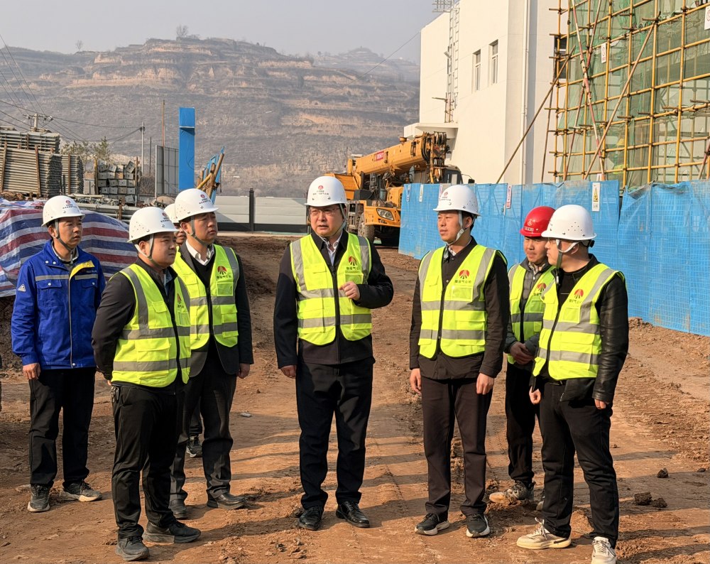陜西省煤層氣公司黨委委員、紀(jì)委書記董巨國(guó)一行深入天工公司基層項(xiàng)目檢查指導(dǎo)