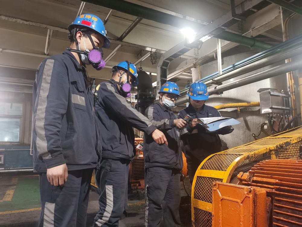 陜煤建設(shè)洗選煤運(yùn)營公司紅柳林洗煤廠項(xiàng)目部：學(xué)兩會精神 顯實(shí)干擔(dān)當(dāng)