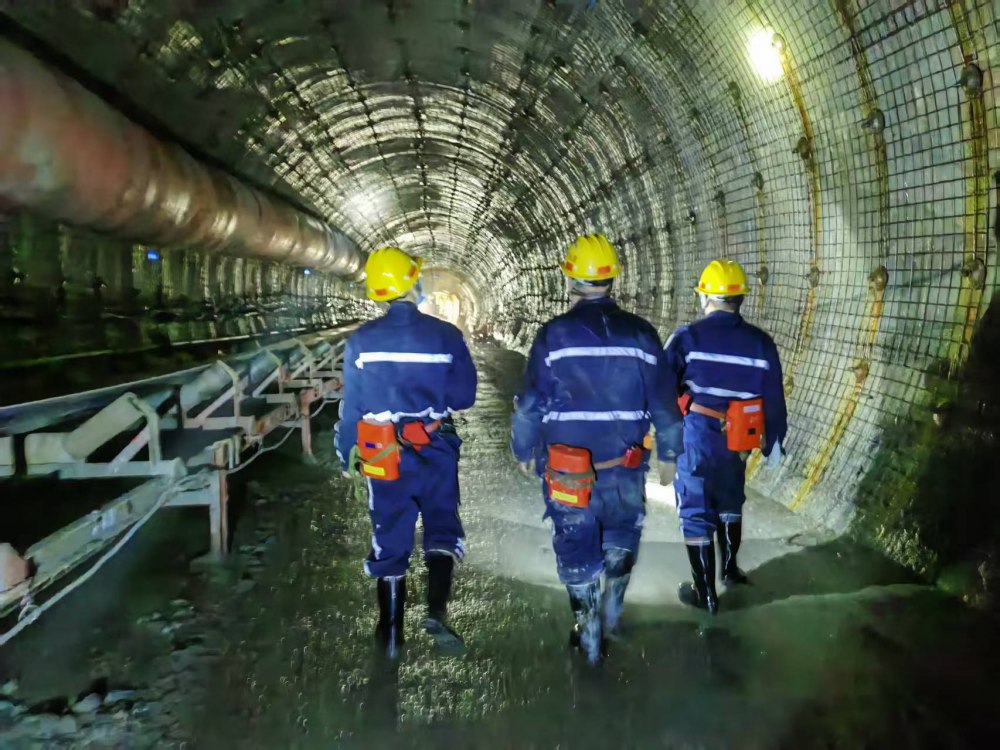 陜煤建設煤礦運營服務分公司：實干爭春早 奮進開門紅