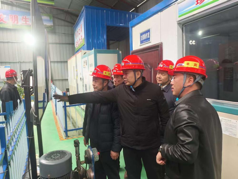 陜煤集團(tuán)、韓城礦務(wù)局聯(lián)合檢查組蒞臨礦建二公司第二項(xiàng)目部檢查指導(dǎo)