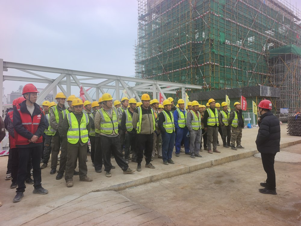 搶工期不松安全弦 筑牢施工安全防線(xiàn)
