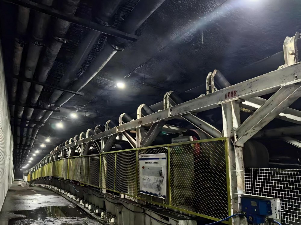 陜煤建設(shè)機(jī)電安裝公司小保當(dāng)項(xiàng)目部：創(chuàng)新工藝保障長(zhǎng)距離帶式輸送機(jī)安裝