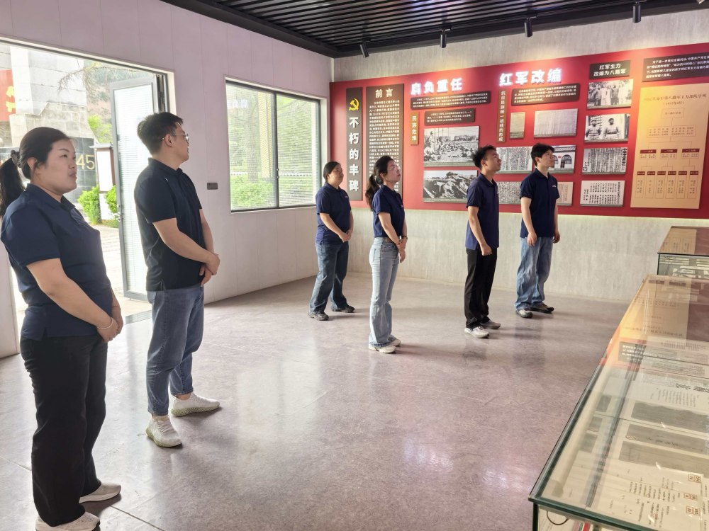 東渡英魂照初心 青春挺膺護(hù)家國(guó)