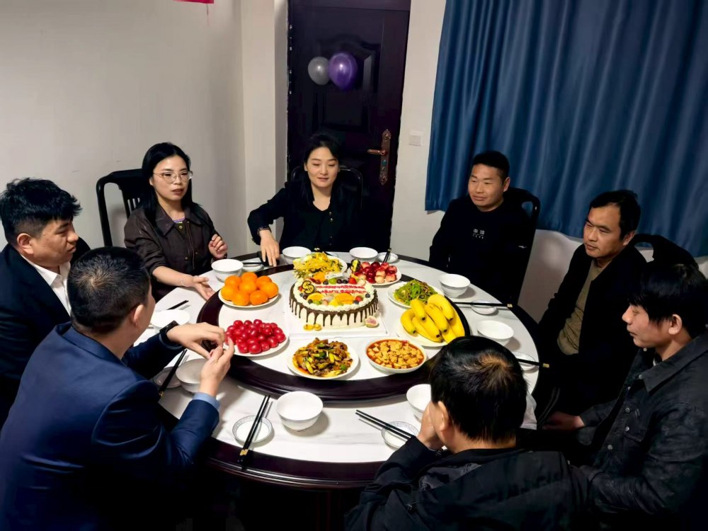 陜煤建設(shè)煤礦運(yùn)營(yíng)服務(wù)分公司：四月春風(fēng)暖 工會(huì)情更濃